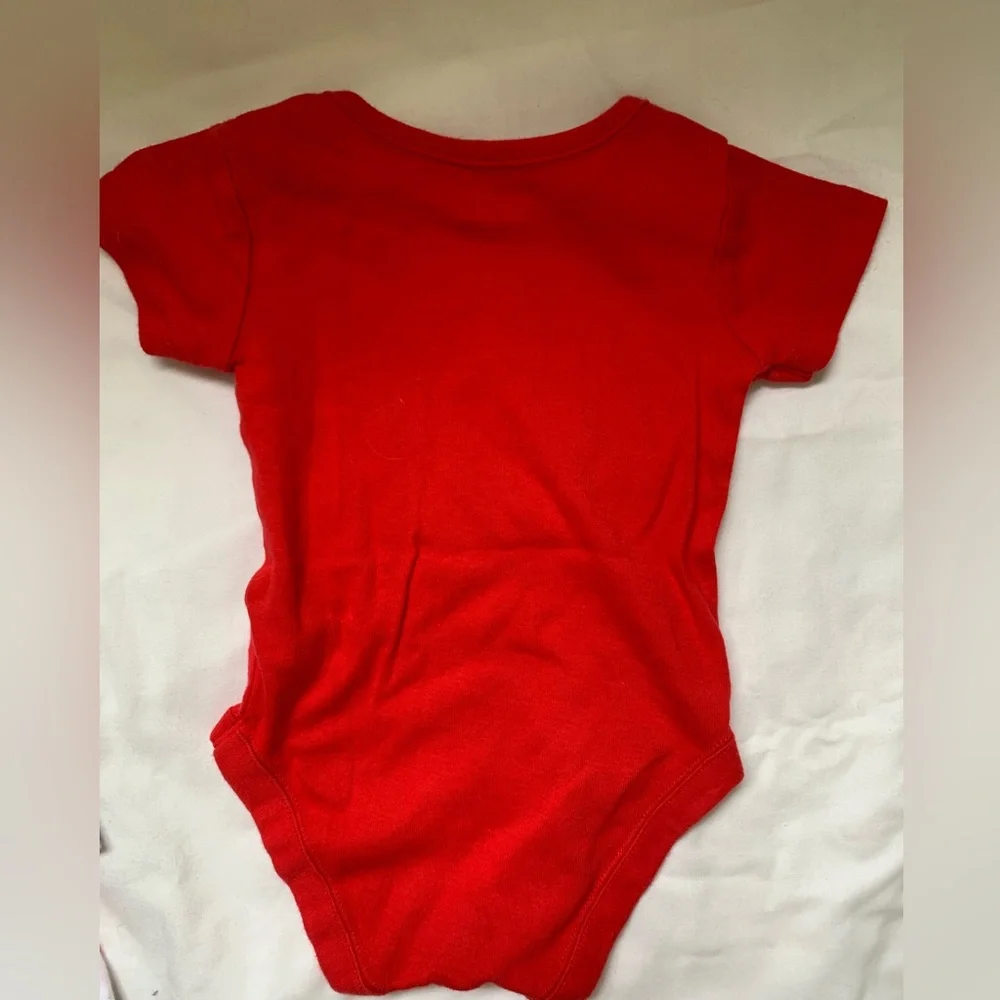 The Children’s Place 3-6 month summer set - 3 shorts and a onesie